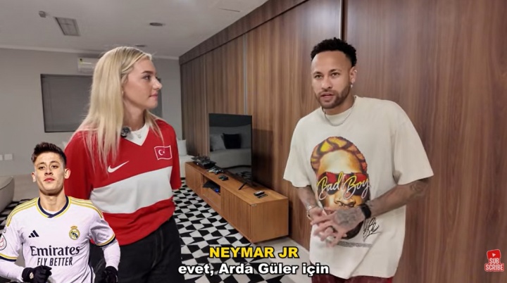 完美世界竞技平台官方版-给面！内马尔接受土耳其美女球员采访：居莱尔是世界最佳中场